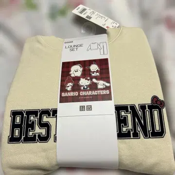 유니클로 산리오 라운지 세트 헬로키티 사이즈 L
