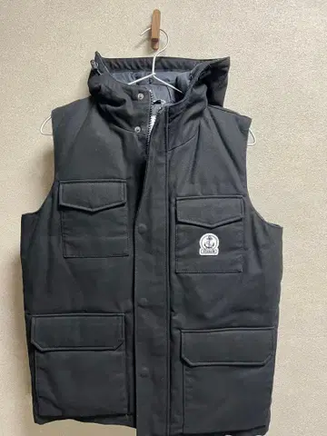 Gerald & Stewart 블랙 다운 베스트