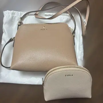 FURLA 베이지 숄더백 파우치 포함