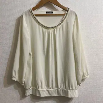 INDIVI 아이보리 7부 소매 상의