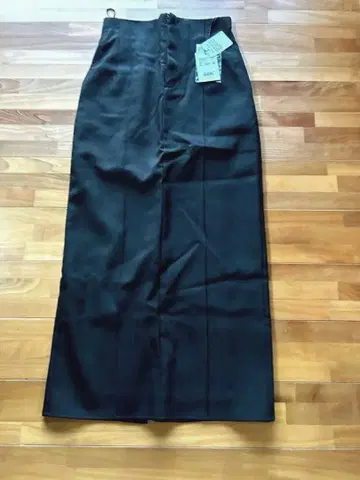 [ A part by ] 핀턱 하이웨스트 스커트