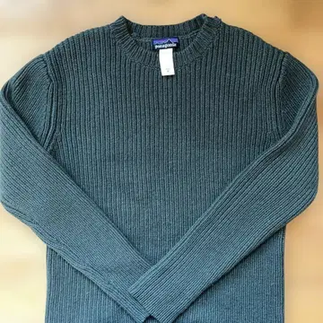 시착만 한 상품, 컨디션 최상 patagonia 다크 그린 M 리브 니트