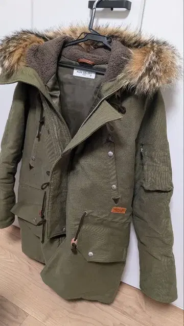 루드 갤러리 N- 모즈 코트 3