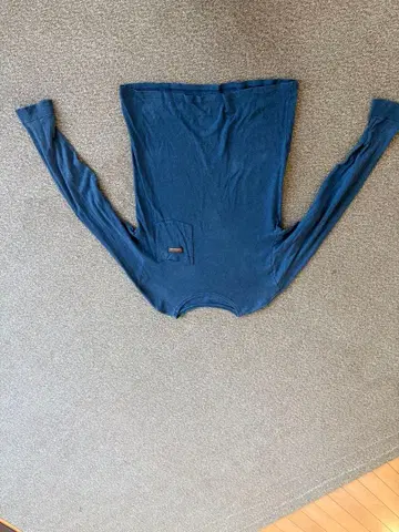 파타고니아 네이비 긴팔 티셔츠