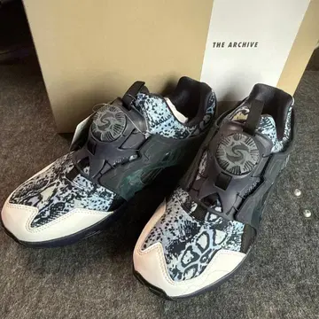 PUMA 디스크 블레이즈 스네이크 27.0 미사용품입니다.