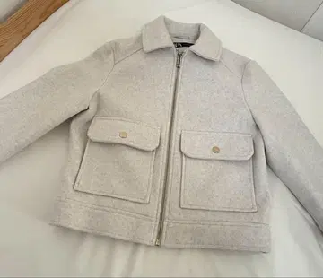 [ 새상품 ] ZARA 크롭 기장 코트 라이트 베이지