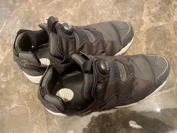 Reebok 펌프 스니커즈 블랙