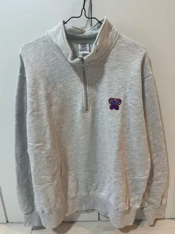 CROSS & STITCH 그레이 맨투맨