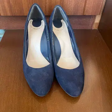 RANDA 네이비 스웨이드 펌프스 22.5cm