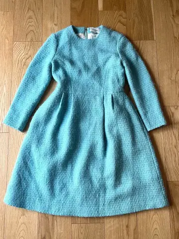 J&M DAVIDSON 스카이블루 긴팔 무릎 기장 원피스