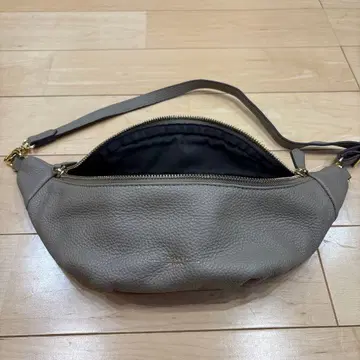 탑카피 TOPKAPI TREASURE 바디백 사코슈 그레이지