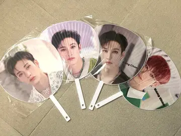 Straykids 방찬 부채 4장 세트