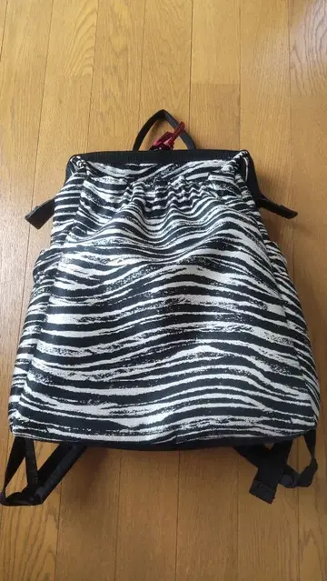 아티잔앤아티잔 백팩