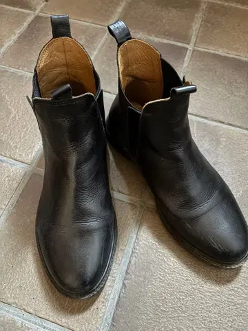 ZARA 블랙 숏부츠