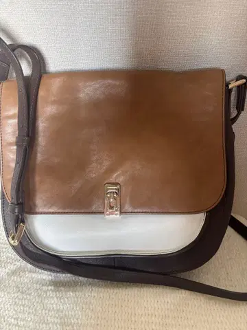 가죽 숄더백 브라운/화이트