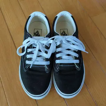 VANS 블랙 스니커즈 25cm
