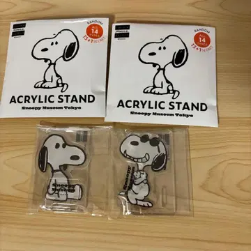 스누피 뮤지엄 아크릴 스탠드 랜덤
