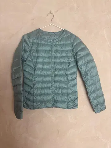 UNIQLO 울트라 라이트 다운 자켓 그린 계열