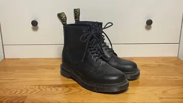 닥터마틴 8홀 가죽 부츠 약 25cm