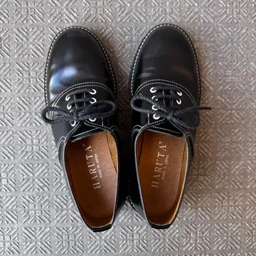 HARTTA 블랙 가죽 신발