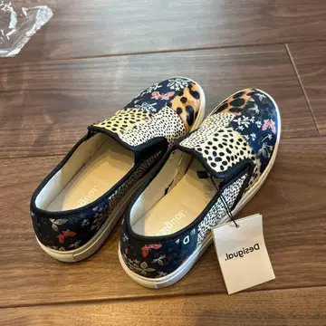 Desigual 애니멀 패치 슬립온 39