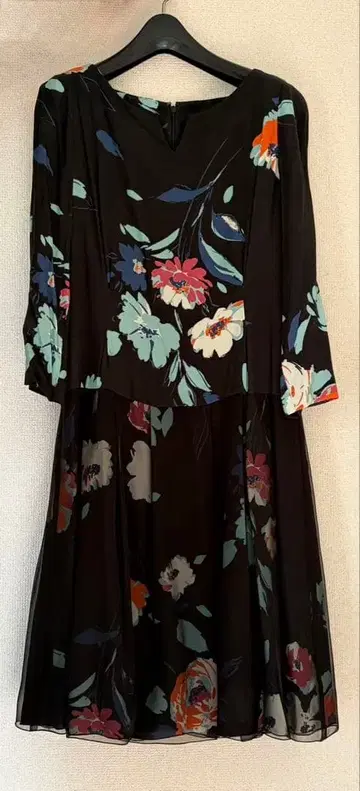 꽃무늬 7부 소매 무릎 기장 쉬폰 원피스