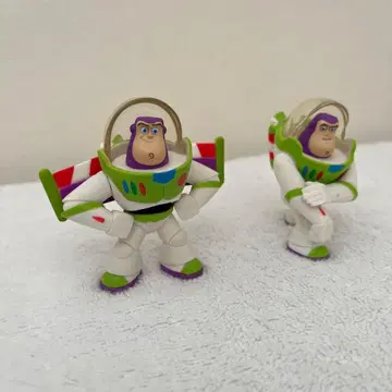 버즈 라이트이어 피규어 2체 세트