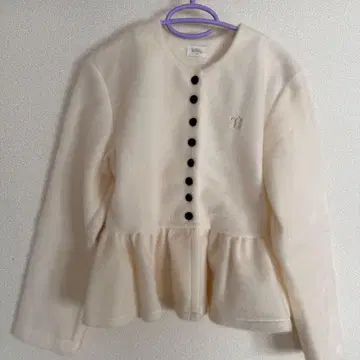 Bibiy. 페플럼 가디건