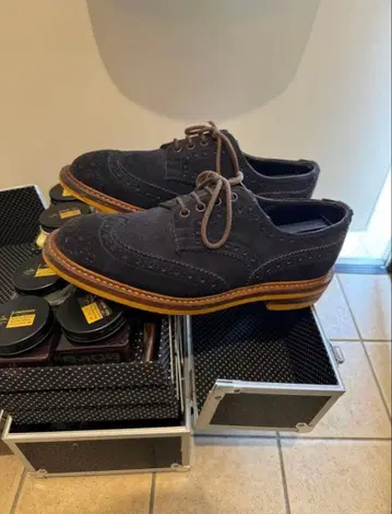 트리커스 Trickers 다크 블루 스웨이드 윙팁