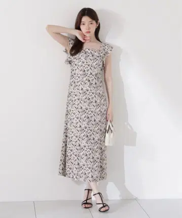 PROPORTION BODY DRESSING 미니 꽃무늬 레이디 원피스