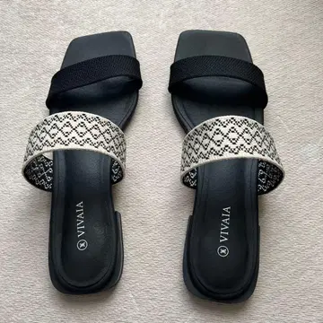 VIVAIA 블랙 화이트 샌들