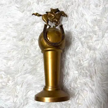 스틸 볼 런 트로피 저금통 제일복권 죠죠 7부