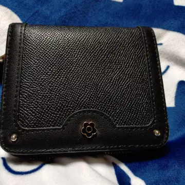 마리콴트 접이식 지갑