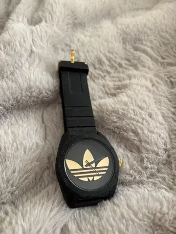 [ 새상품급 즉시 구매 가능 ] adidas 블랙 골드 손목시계