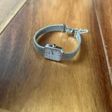 선착순 시티즌 2200-4-955556 QZ 여성용 손목시계