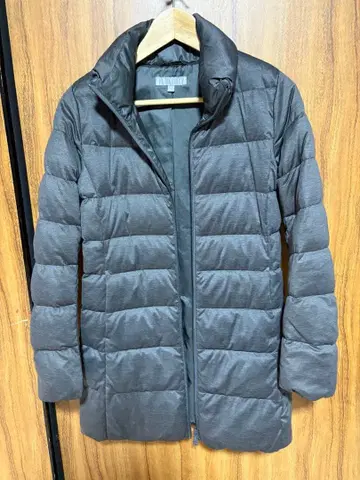 다크 그레이 M 사이즈 퀼팅 다운 자켓