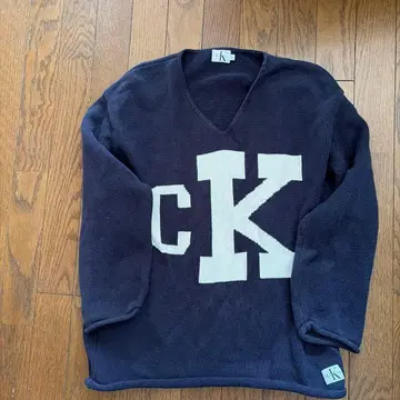 캘빈 클라인 진스 네이비 V넥 스웨터 M