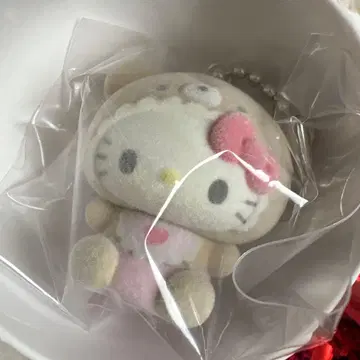 산리오 시크릿 오너먼트 플로키 라떼곰 헬로키티