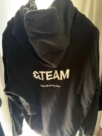 &TEAM 공식 후드티