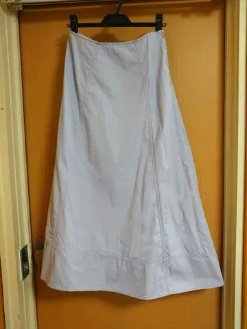 새상품급 투모로우랜드 맥피 코튼 플레어 스커트