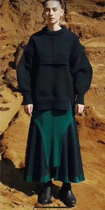 UN3D 앤서리드 다크 그린 플레어 스커트 메쉬 새상품급 36