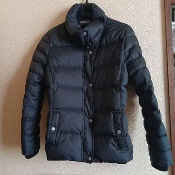새상품급 TOMMY HILFIGER 블랙 다운 자켓 LSize