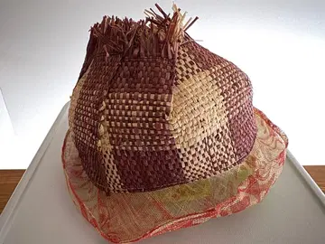 체크 무늬 프린지 햇