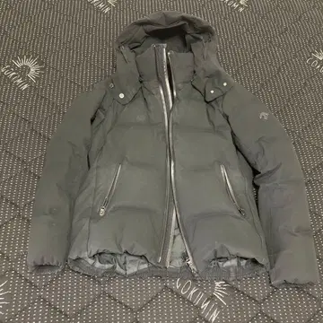 DESCENTE 데상트 블랙 다운 수이자와 다운 M