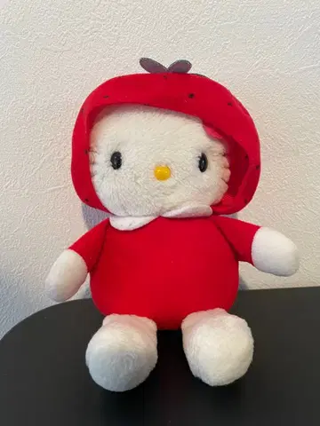 헬로키티 딸기 모자 봉제 인형