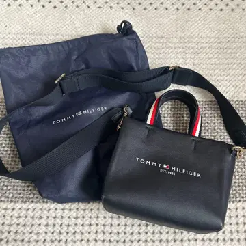 TOMMY HILFIGER 블랙 토트백