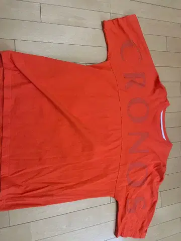 CRONOS 오렌지 반팔 T셔츠 L 사이즈