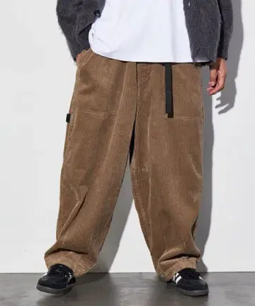 [ FREAK'S STORE ] 루즈핏 크롭 코듀로이 팬츠