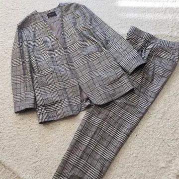 투모로우랜드 컬렉션 셋업 노카라