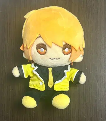 AMPTAKxCOLORS 앉아 봉제 인형 아키이